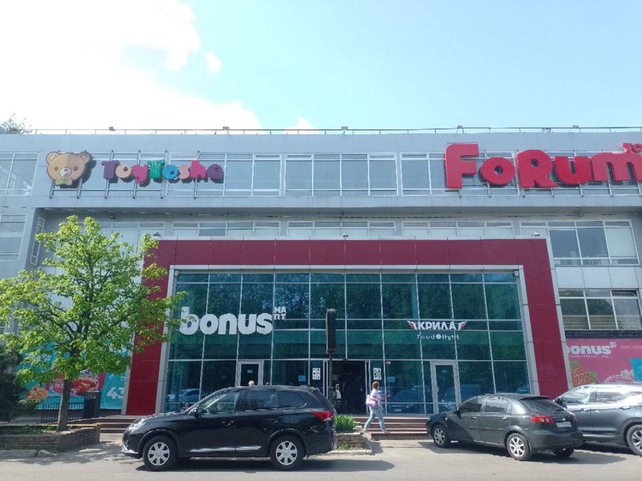 Оренда приміщень в центрі під фуд-корт / магазин / торгівлю  / офіс