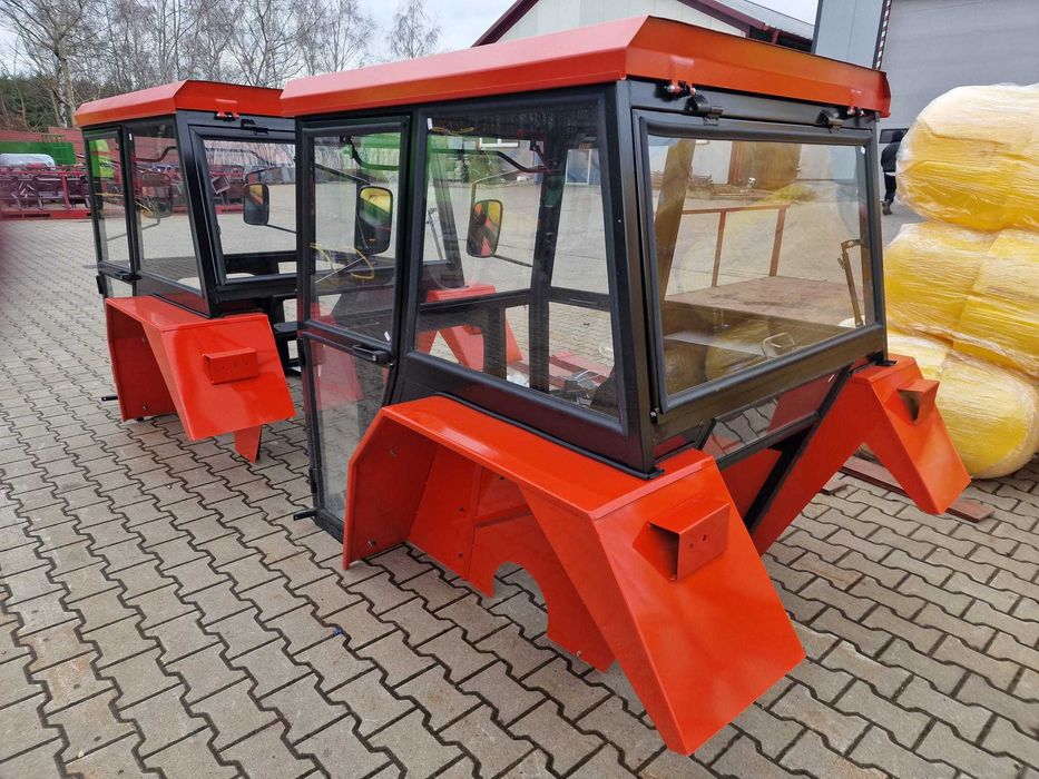 CZĘŚCI do ciągnika URSUS C330-360 kabina z błotnikami