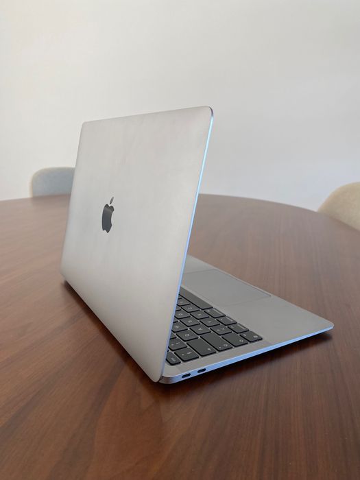 Mac air M1 8GB 250GB