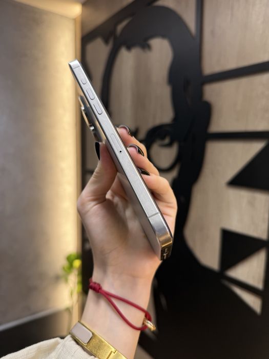 Used IPHONE 15Pro Max 256 Natural Titanium Neverlock Костюшка,5 igrand