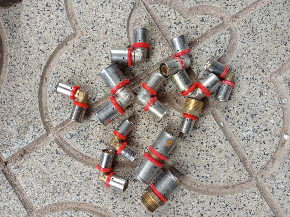 Assessórios para tubo multicamada