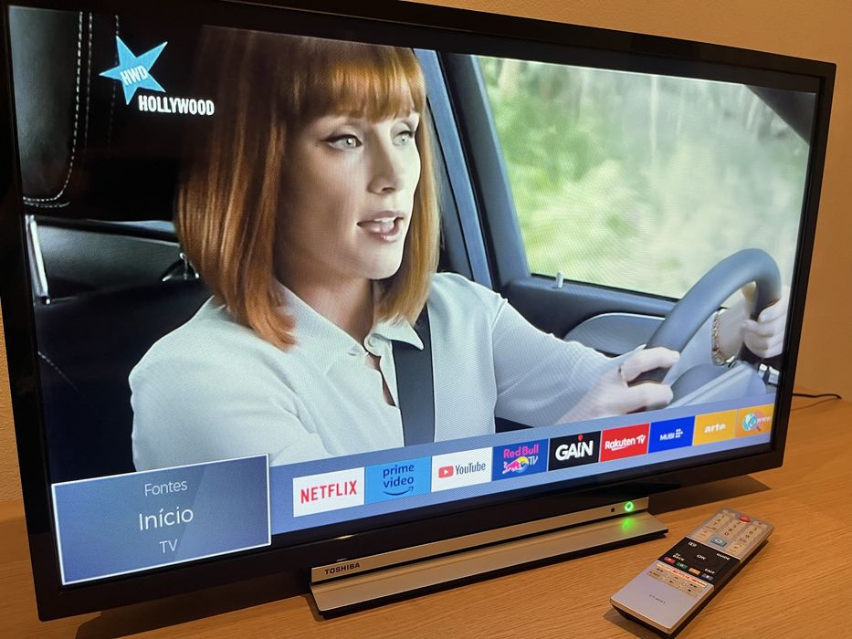 Toshiba smart tv 32”