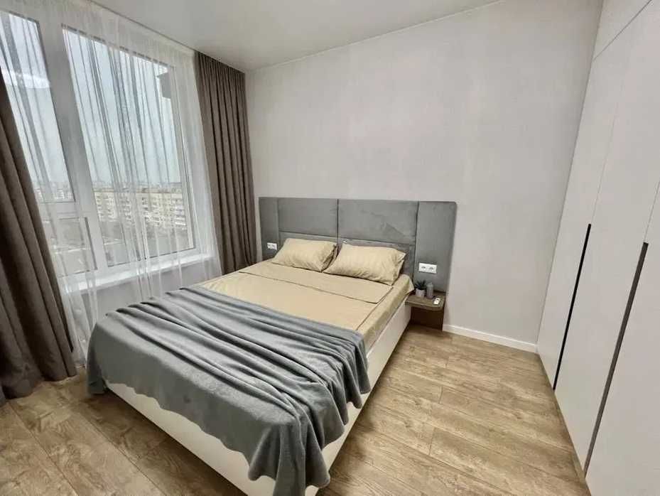 Сучасна квартира біля озера Сонячне | Позняки