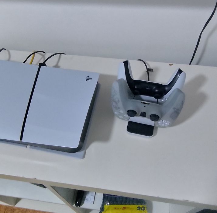 Vendo Playstation 5 slim estado novo