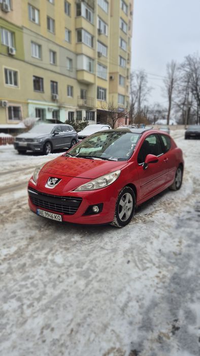 Продам свою крихітку у шикарному червоному кольорі