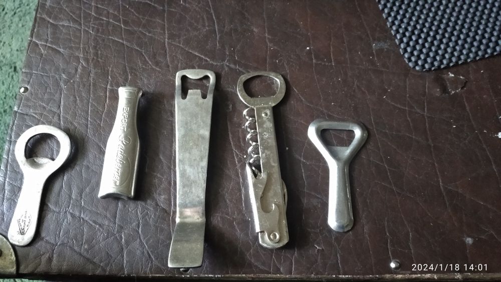 Відкривачки для бутилок