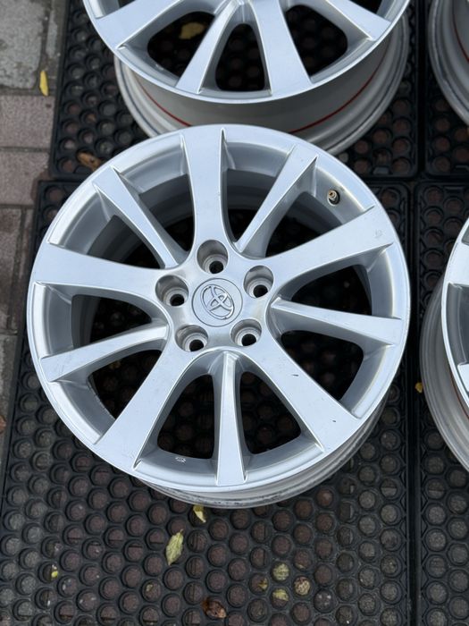 Диски оригінал toyota camry 70 avalon chr rav4 lexus is es 5 114,3 r17