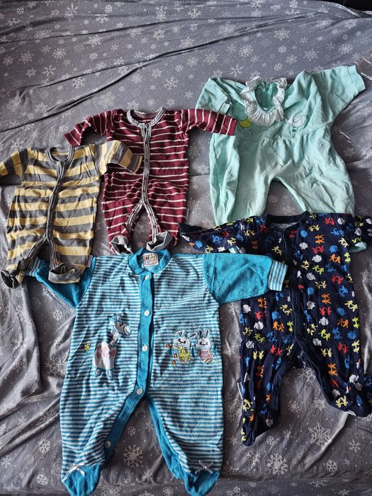 Śpioszki dla niemowląt