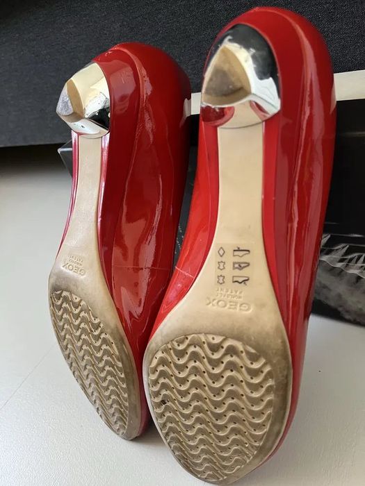 Geox skórzane czółenka niskie r.40