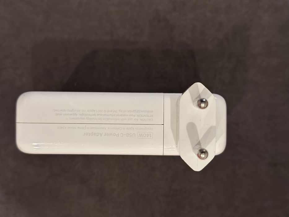 Блок живлення Apple 140W (USB-C) — на запчастини / під ремонт
