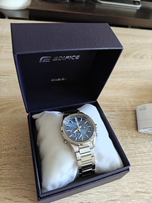 Zegarek Casio Edifice EQB 1300D 2AEF
