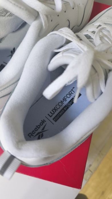 Sapatilha Reebok Chill Court