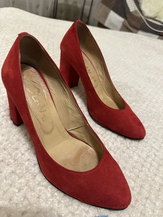 Шкіряні замшеві туфлі червоні зручні