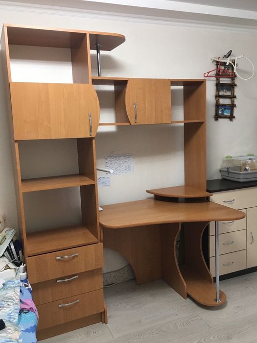 Продам письменный стол