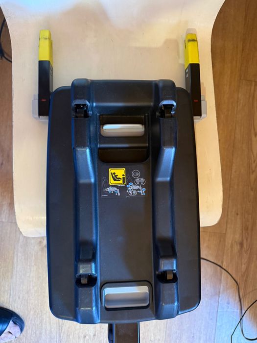 Urgente.  Carro, Ovo e isofix Marca Maxicosi varia coisas bebe e crianca