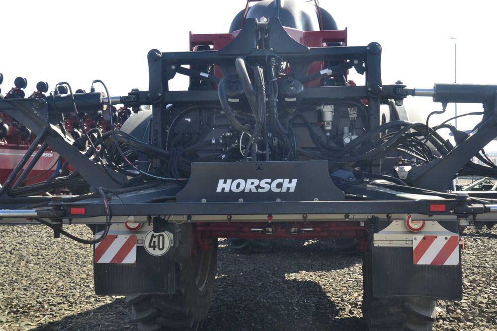 Обприскувач причіпний Horsch Leeb 6 LT