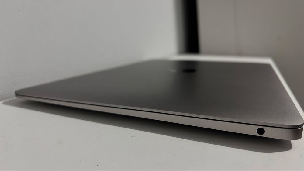 MacBook Pro 2019446120620585144323