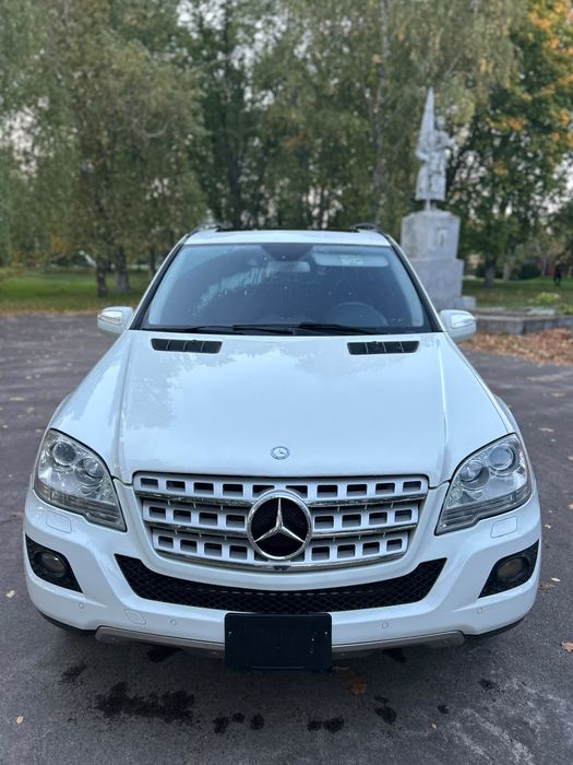 Mercedes- ML 2010рік 3.0D