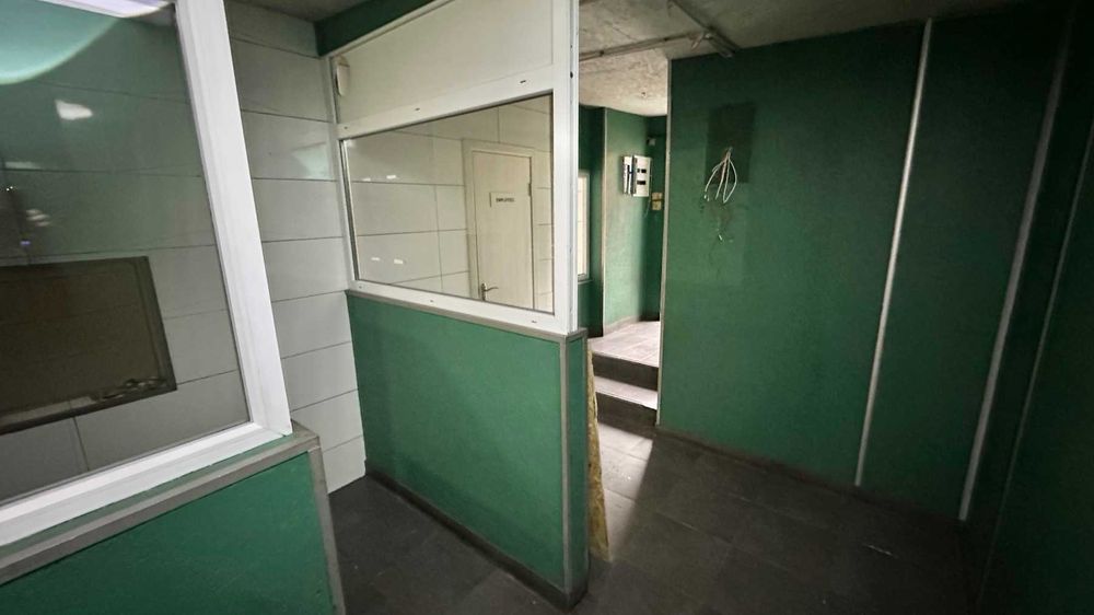 Без% Фото реал  н/ф 132м2 фасад 1пов зупинка гр.трансп. м Шулявка 14хв