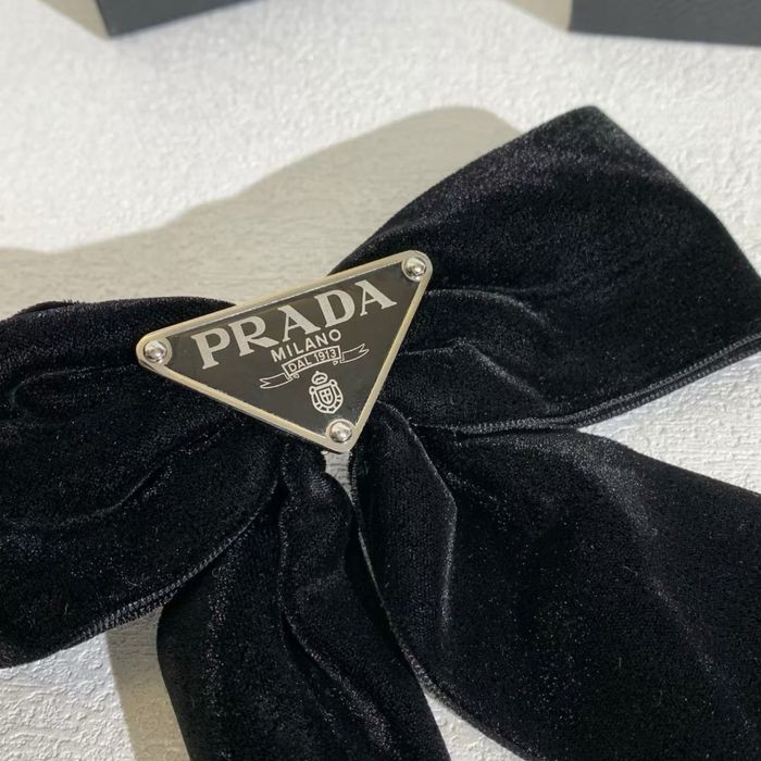 Заколка бант prada