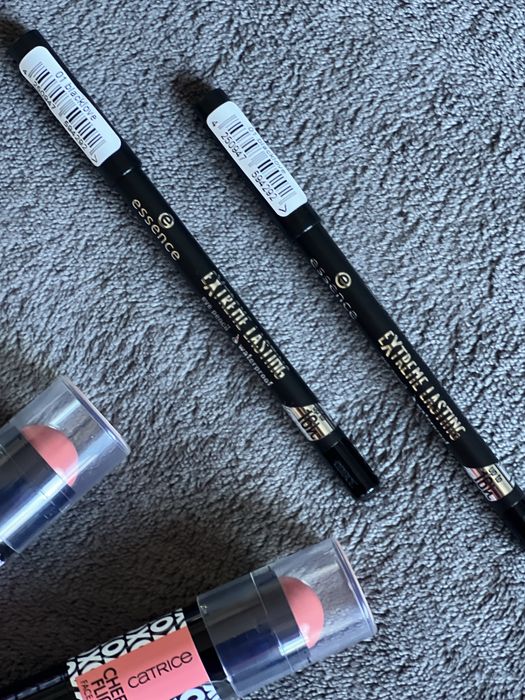 Румяна в стике и карандаш Catrice