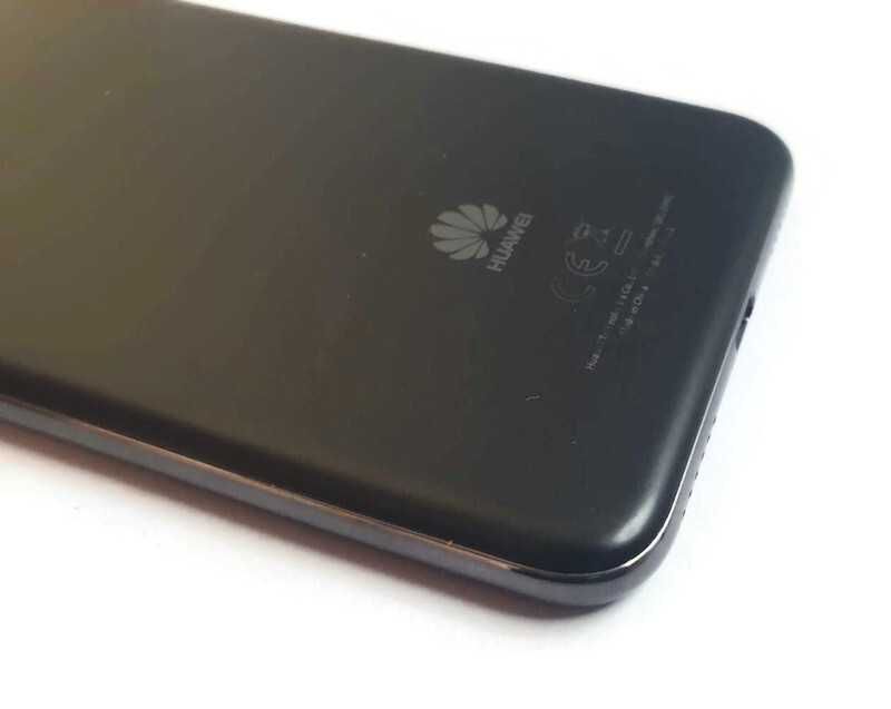 Smartfon HUAWEI Y6 2018 2/16gb