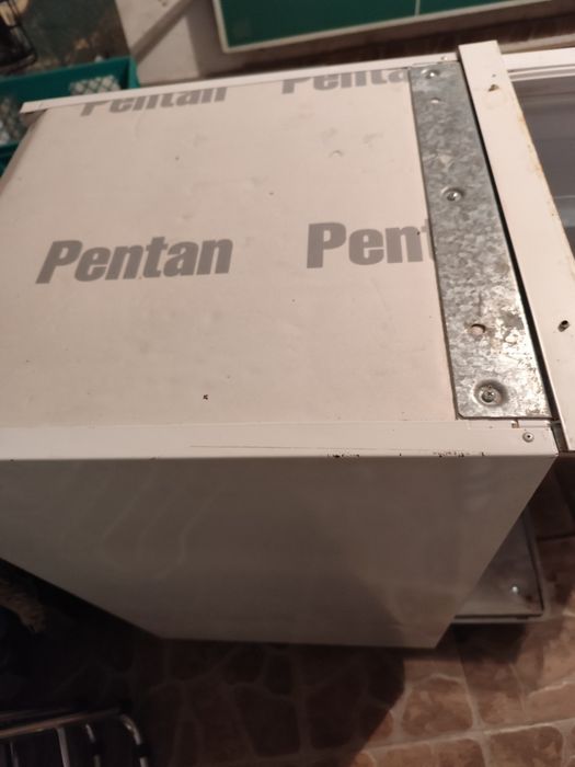 Lodówkę Bosch sprzedam.