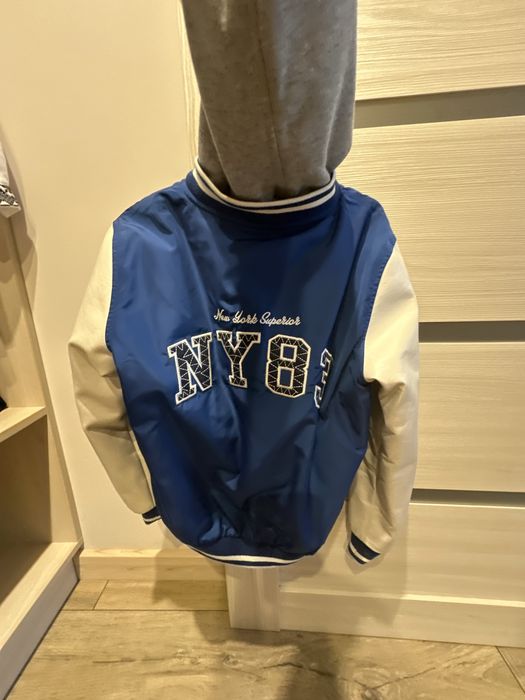 Продам дитячу куртку-бомбер New York Athletics