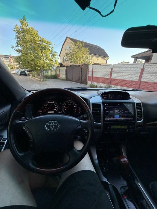 Продам Toyota Land Cruiser Prado 120