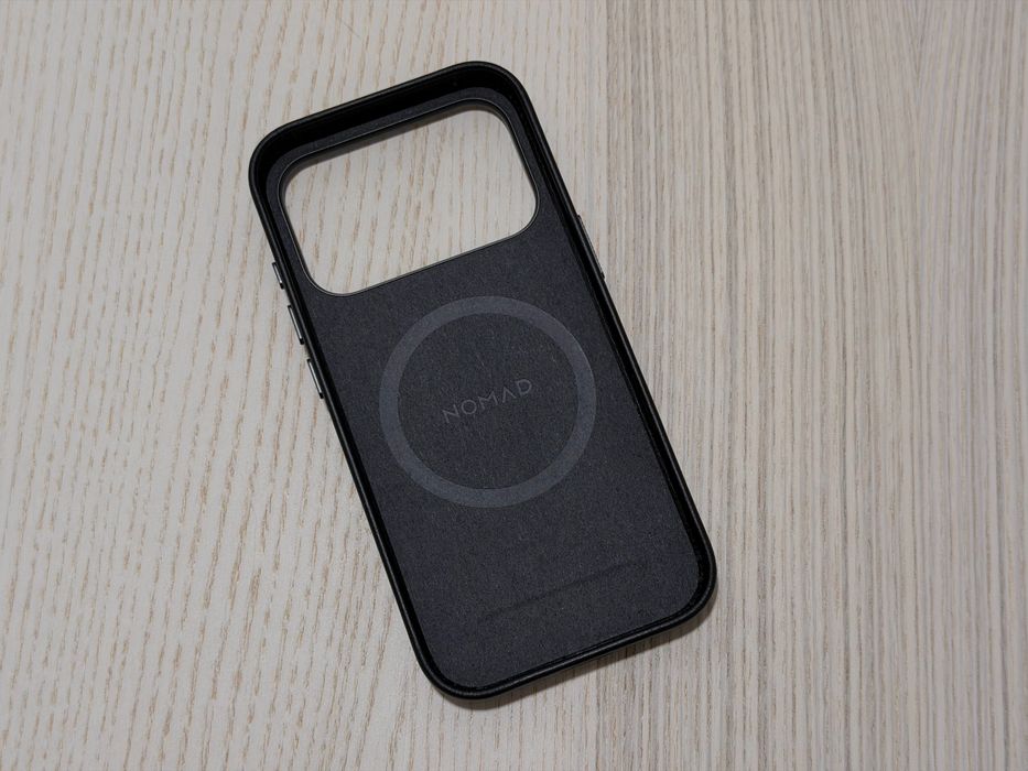 Etui Nomad Traditional Leather do iPhone 17 Pro