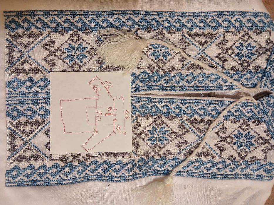Продається вишиванка на хлопчика 12 років