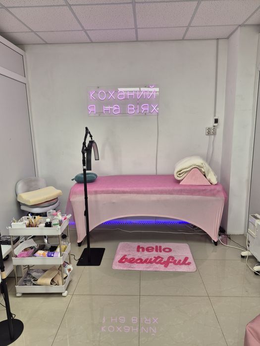 Кушетка для б'юті процедур.