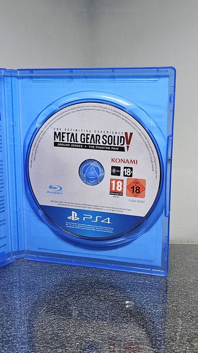 Metal Gear Solid V Definitive Experience Ground Zeroes  + The Phantom Pain Complete Edition  PS4 PlayStation 4