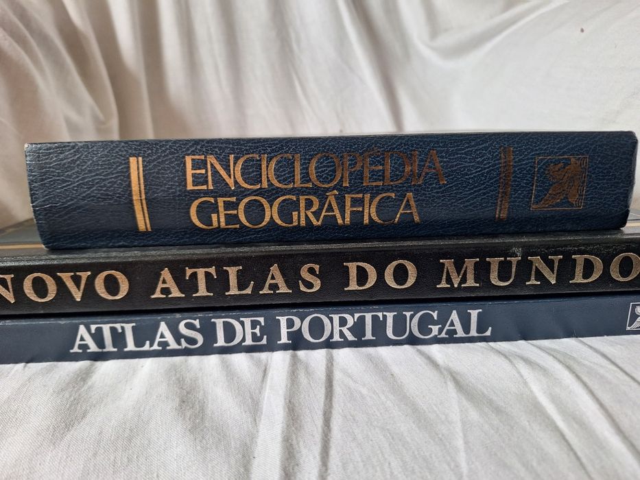 Atlas Enciclopédia Geográfica 3 livros