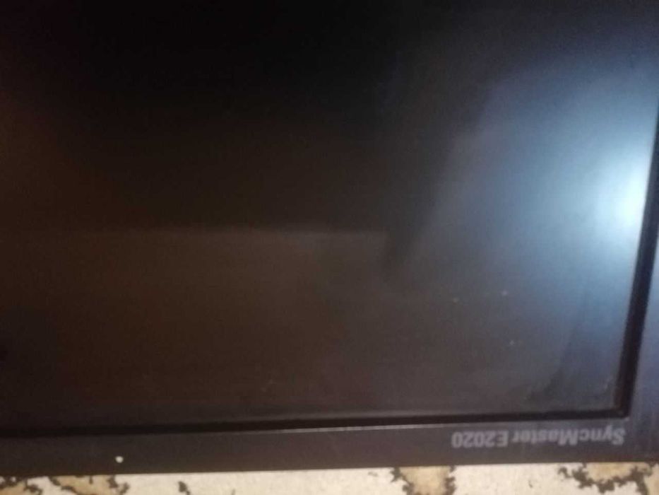 Монитор 20" Samsung e2020n