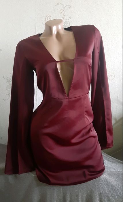 Платье бордовое,белое