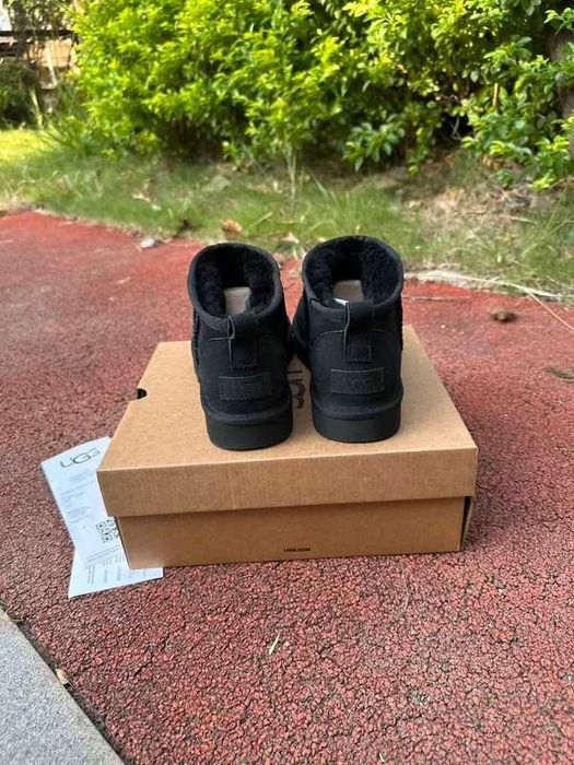 UGG Classic Mini Boots Black r.36