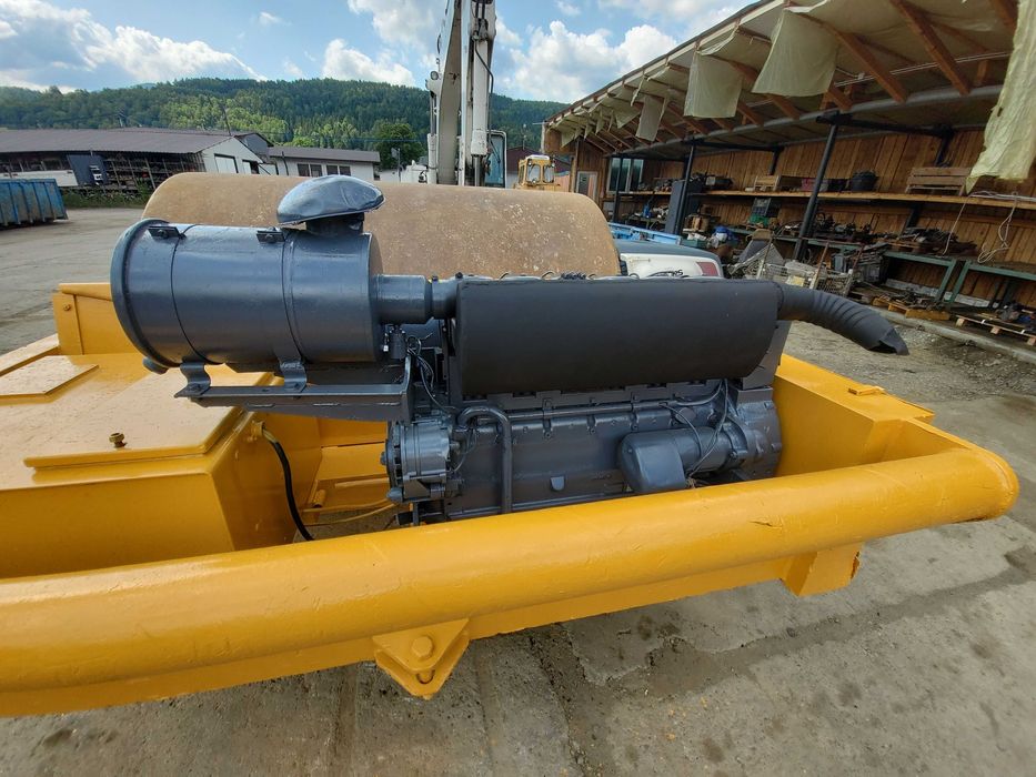 Walec ciągany. 14 ton. silnik Deutz.