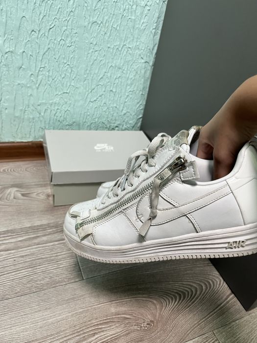 Кросовки nike acronym