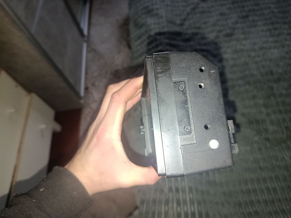 Продам магнітолу