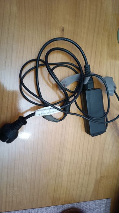 Блок живлення Lenovo adapter 65w 20v, також ще є блок живлення hp