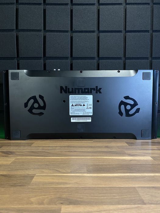 Numark MixTrack Platinum FX (Доставим курьером - БЕСПЛАТНО!)