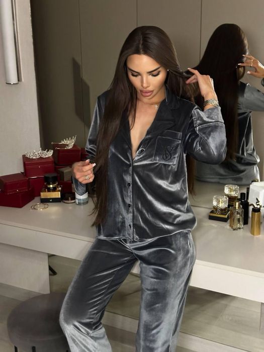 Жіноча піжама. Victoria's Secret (S, М) (Шовк і бархат, в описі)