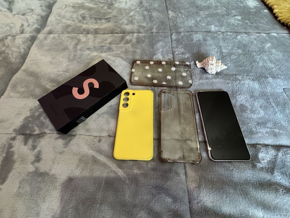 Samsung S22 Pink Gold