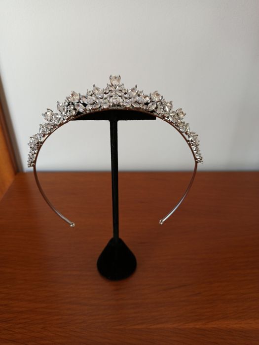 Tiara "Encanto Real"