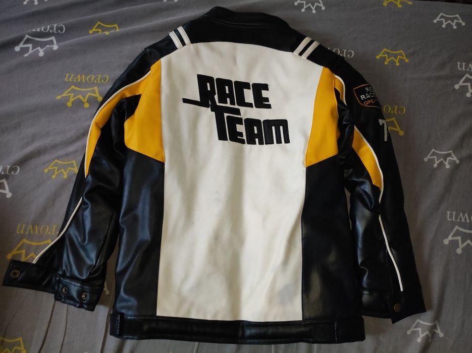 Продам куртку кожаную детскую