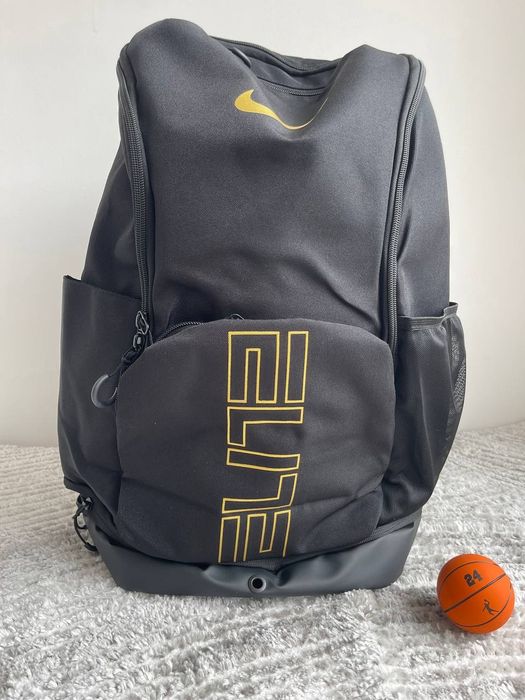 Баскетбольний рюкзак Nike Elite