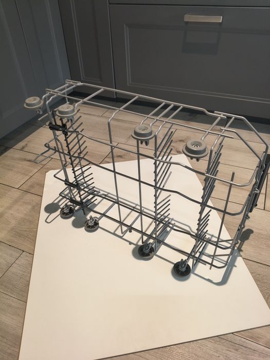 Oryginalny kosz szufladowy dolny Beko typu wąskiego