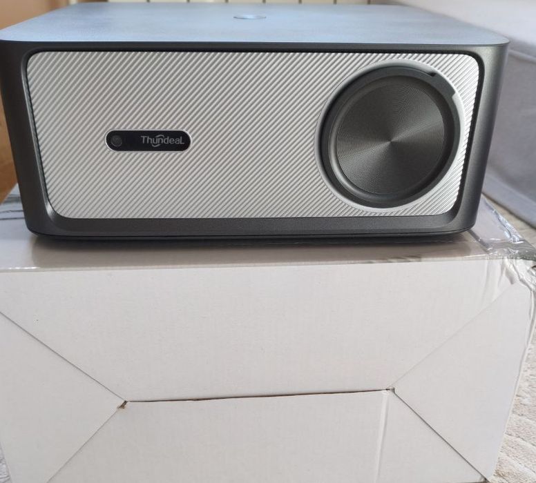 Продам проектор Thundeal TD98 Pro новый
