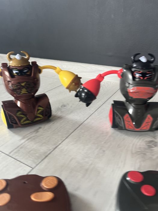 Silverlit Ycoo Confezione da 2 robot Kombat Viking